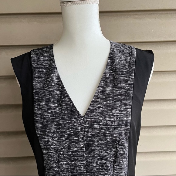 •H&M• NWT Sleeveless Grey Fitted Sheath Dress - Size 12 - Picture 3 of 7